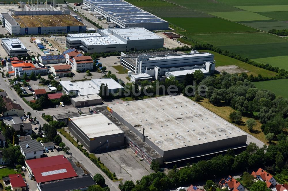 Maisach von oben - Lagerhallen und Speditionsgebäude der Poco - Domäne Einrichtungsmärkte GmbH&Co.KG im Ortsteil Gernlinden in Maisach im Bundesland Bayern, Deutschland