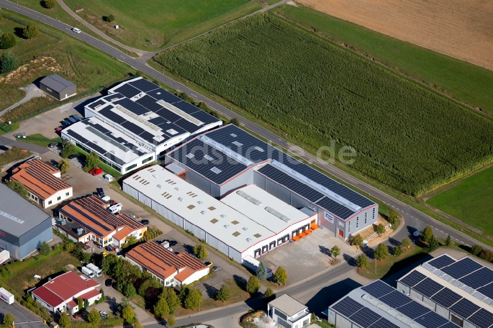 Boxberg von oben - Lagerhallen und Speditionsgebäude der Rüdinger Spedition GmbH in der Robert-Bosch-Straße in Boxberg im Bundesland Baden-Württemberg, Deutschland