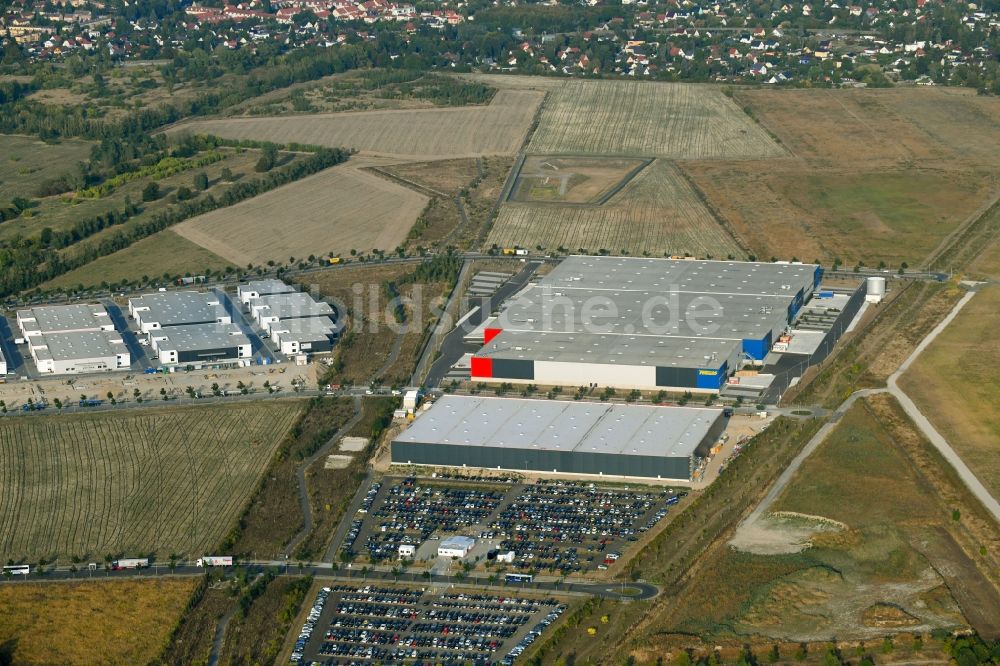 Berlin von oben - Lagerhallen und Speditionsgebäude Rieck Fulfillment Solutions GmbH & Co. KG im Ortsteil Bohnsdorf in Berlin, Deutschland