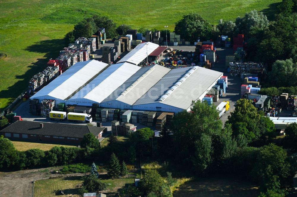 Wolfshagen aus der Vogelperspektive: Lagerhallen und Speditionsgebäude der Trinks GmbH in Wolfshagen im Bundesland Brandenburg, Deutschland