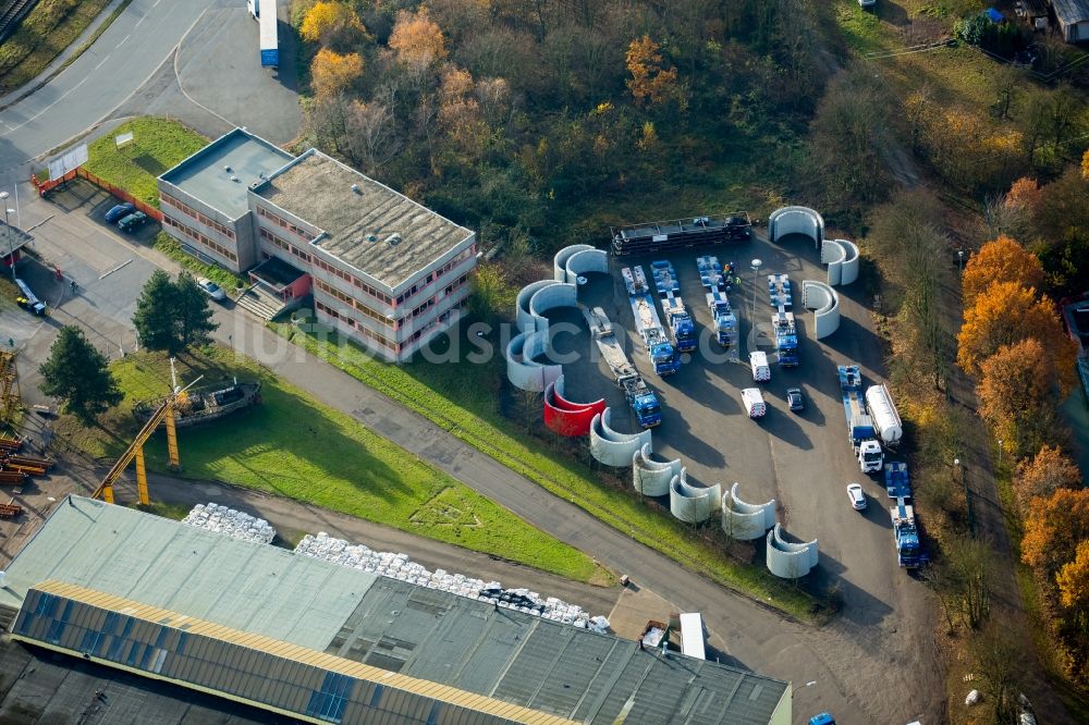 Luftaufnahme Voerde (Niederrhein) - Lagerhallen und Speditionsgebäude WDK Hafen und Lager GmbH Böskenstraße im Ortsteil Spellen in Voerde (Niederrhein) im Bundesland Nordrhein-Westfalen