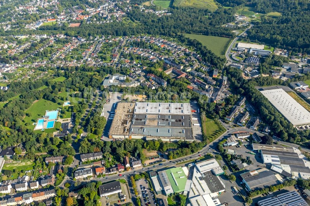 Bochum aus der Vogelperspektive: Lagerhauskomplex- Gebäude der Brockhoff & Partner Immobilien GmbH im Ortsteil Wattenscheid in Bochum im Bundesland Nordrhein-Westfalen, Deutschland