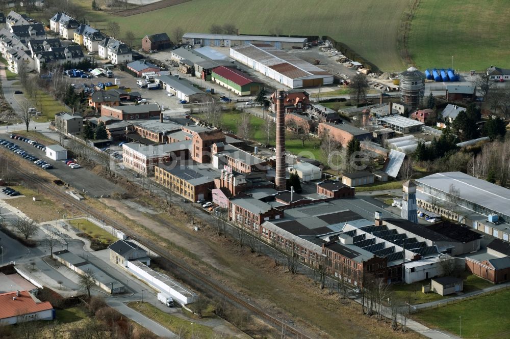 Luftaufnahme Treuen - Lagerhauskomplex- Gebäude im Gewerbegebiet an der Bahnstraße in Treuen im Bundesland Sachsen