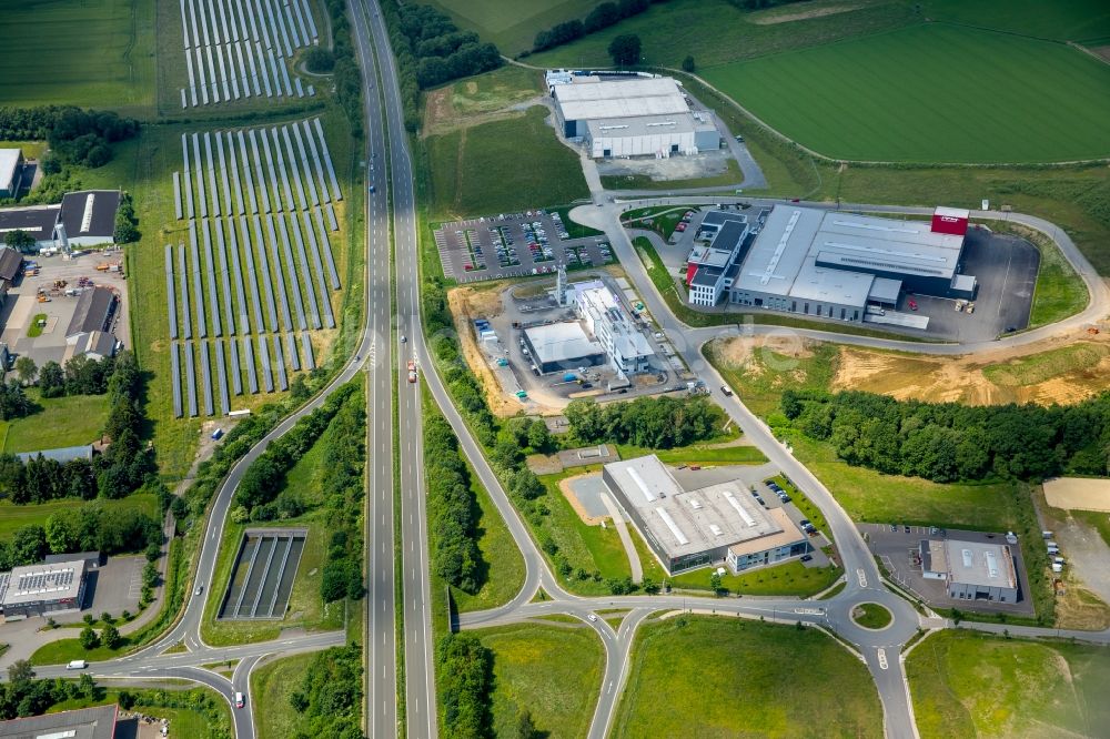 Luftaufnahme Meschede - Lagerhauskomplex- Gebäude im Gewerbegebiet Enste Nord an der A 46 in Meschede im Bundesland Nordrhein-Westfalen