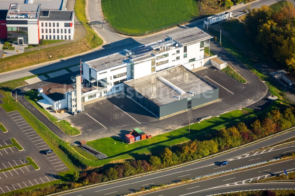 Meschede von oben - Lagerhauskomplex- Gebäude im Gewerbegebiet Enste Nord an der A 46 in Meschede im Bundesland Nordrhein-Westfalen