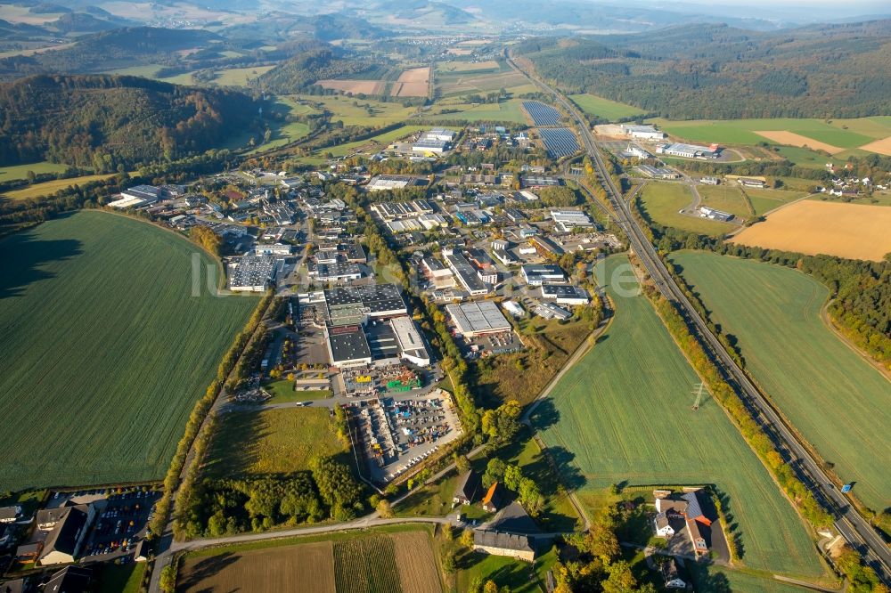 Luftbild Meschede - Lagerhauskomplex- Gebäude im Gewerbegebiet Enste Nord an der A 46 in Meschede im Bundesland Nordrhein-Westfalen