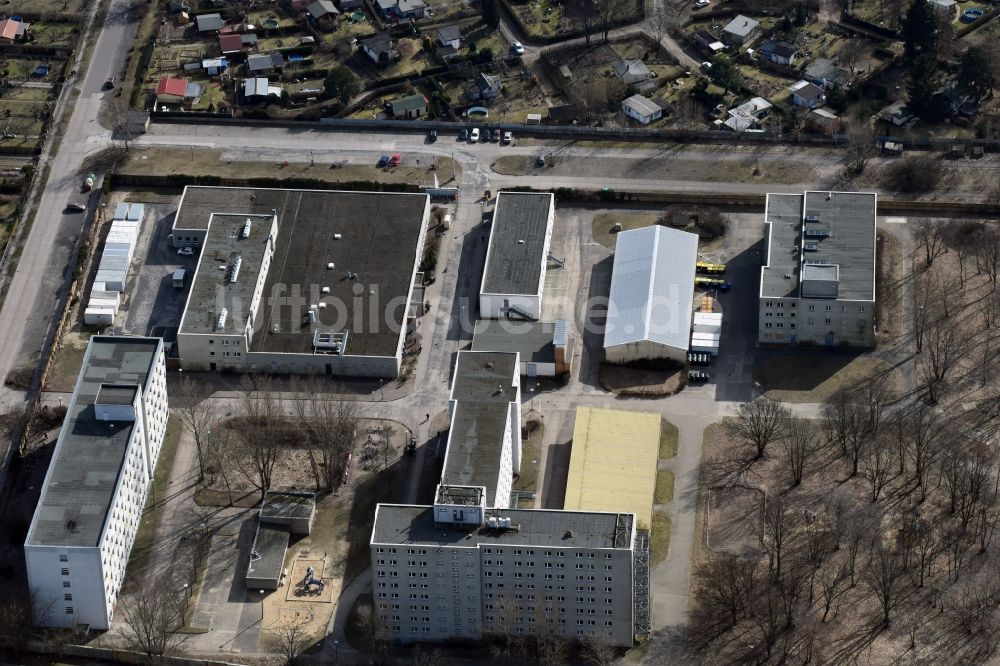 Berlin von oben - Lagerhauskomplex- Gebäude im Gewerbegebiet Köpenicker Allee - Straße im Ortsteil Karlshorst in Berlin