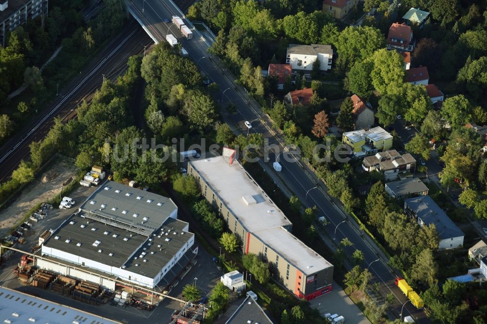 Luftaufnahme Berlin - Lagerhauskomplex- Gebäude im Gewerbegebiet von MyPlace in Berlin