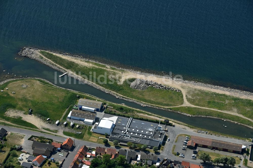 Luftbild Hasle - Lagerhauskomplex- Gebäude im Gewerbegebiet an der Sondre Baek am Ufer der Ostsee in Hasle in Region Hovedstaden, Dänemark