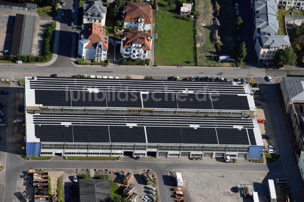 Dresden aus der Vogelperspektive: Lagerhauskomplex- Gebäude im Gewerbegebiet in der Werftstraße in Dresden im Bundesland Sachsen