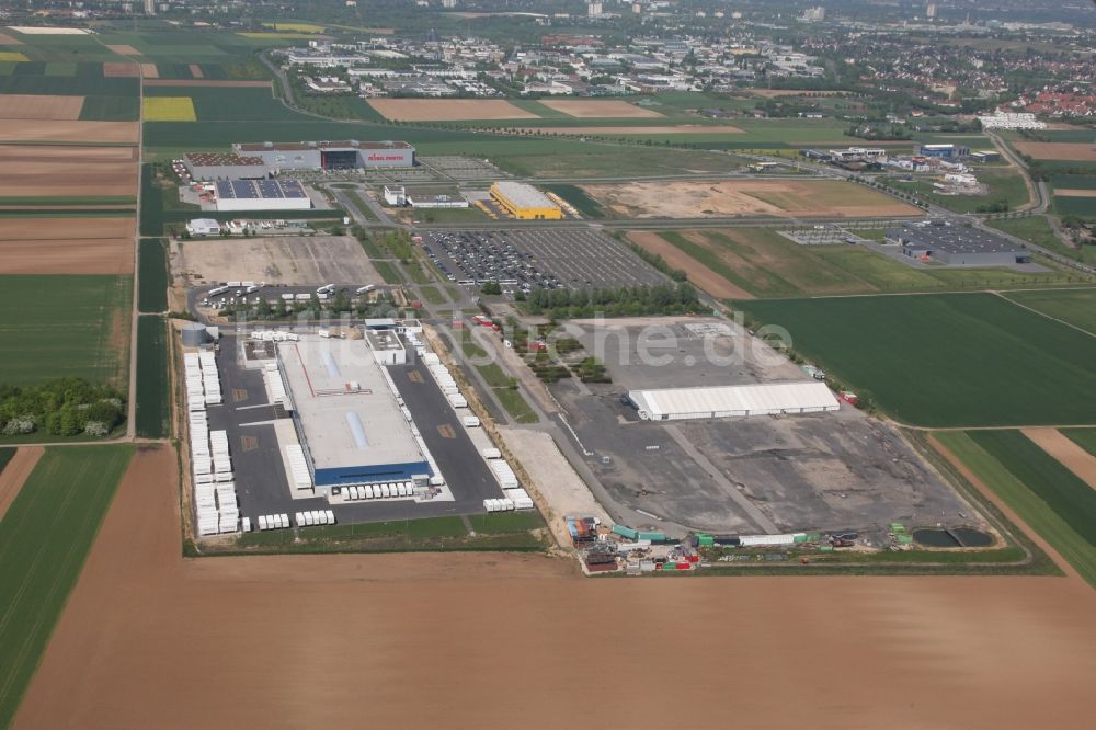 Luftaufnahme Mainz - Lagerhauskomplex- Gebäude im Gewerbegebiet Wirtschaftspark Mainz - Rhein / Main in Mainz im Bundesland Rheinland-Pfalz, Deutschland