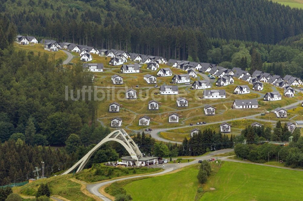 Winterberg von oben - Landal Ferienpark in der Winterberger Büre in Winterberg im Bundesland Nordrhein-Westfalen