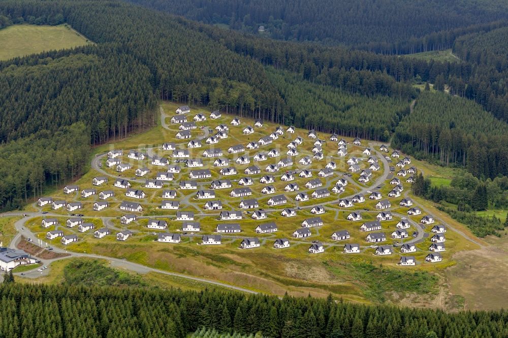 Winterberg aus der Vogelperspektive: Landal Ferienpark in der Winterberger Büre in Winterberg im Bundesland Nordrhein-Westfalen