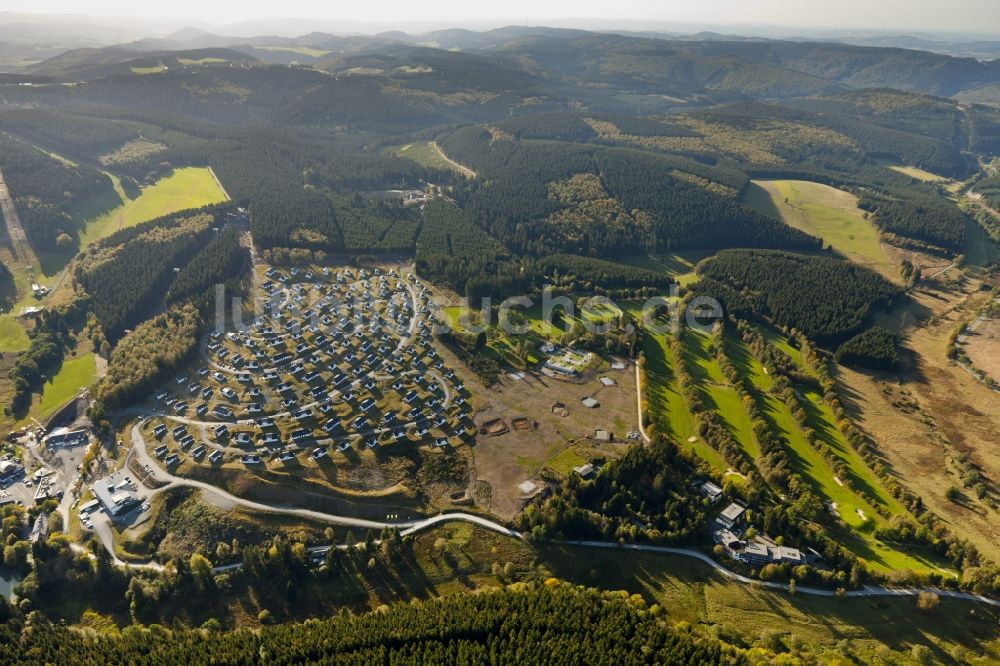 Winterberg von oben - Landal Ferienpark in der Winterberger Büre in Winterberg im Bundesland Nordrhein-Westfalen