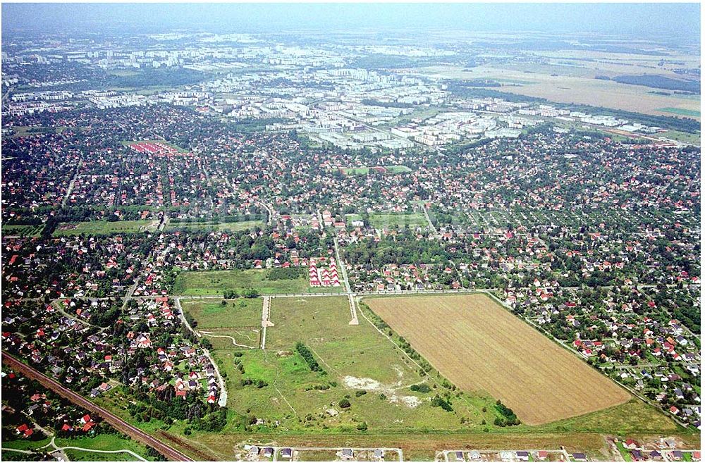 Berlin - Hellersdorf von oben - Landberger Strasse