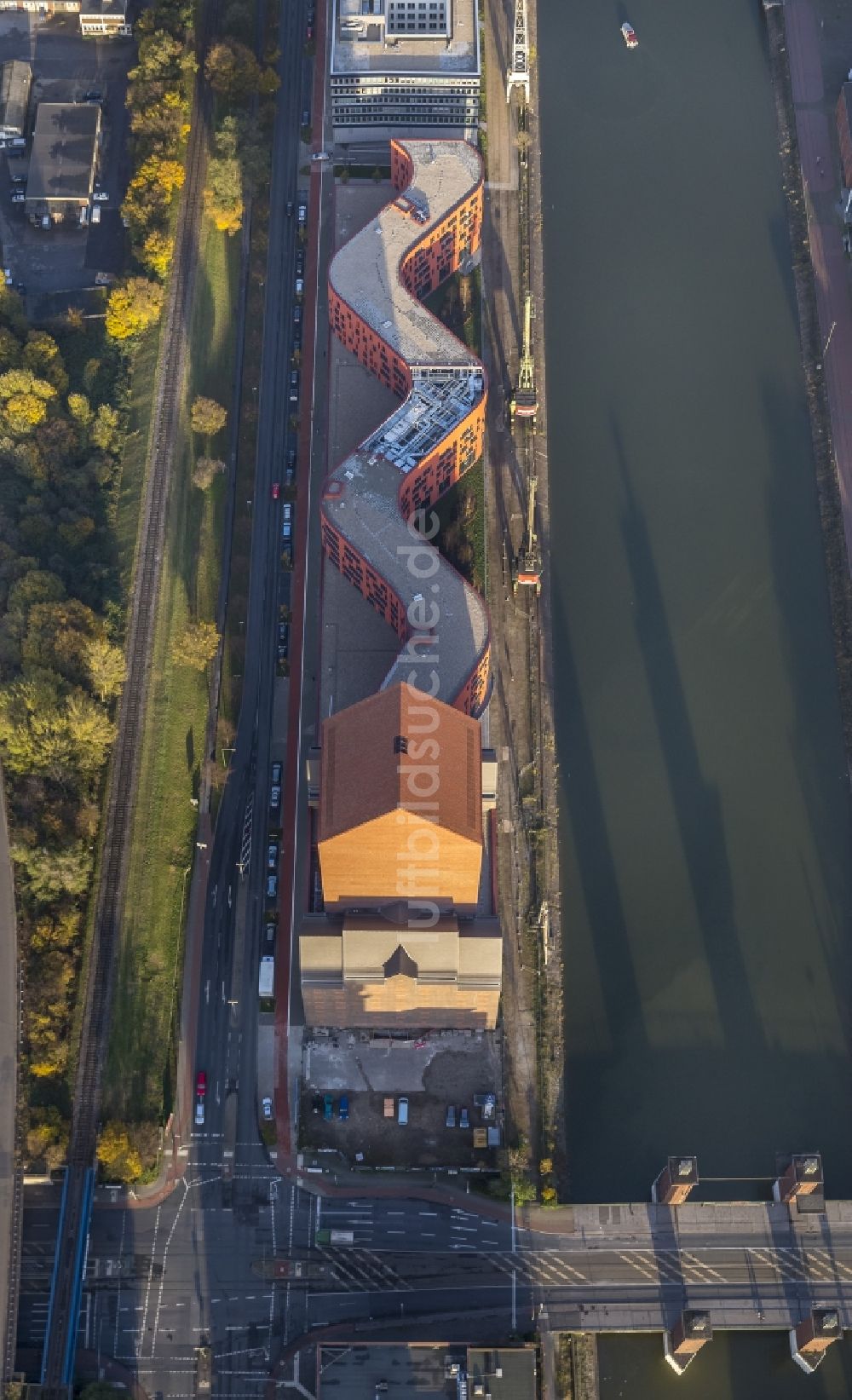 Luftbild Duisburg - Landesarchiv am Schwanentor in Duisburg im Ruhrgebiet in Nordrhein-Westfalen