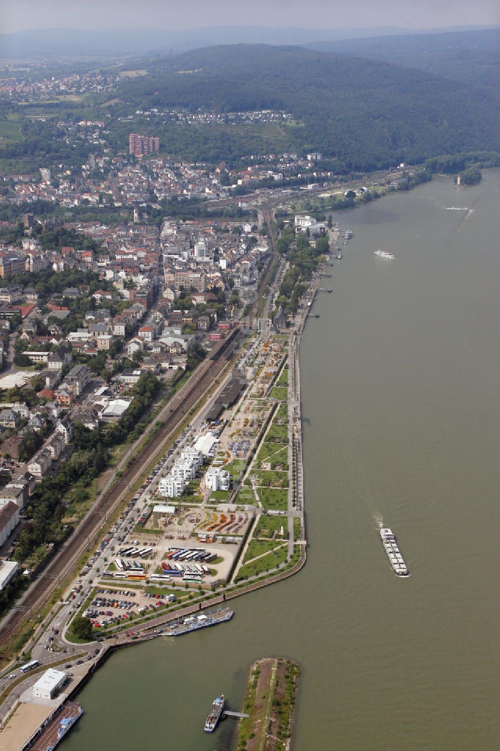 Bingen aus der Vogelperspektive: Landesgartenschau Bingen