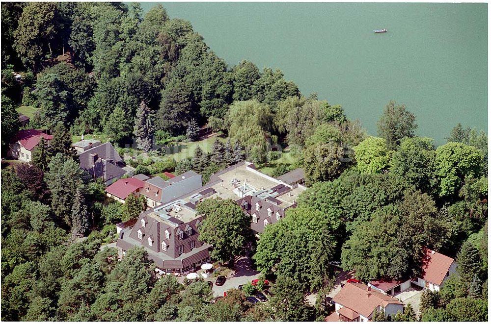 Eggersdorf / Strausberg aus der Vogelperspektive: Landhaus Villago - Hotel Restaurant Eggersdorf