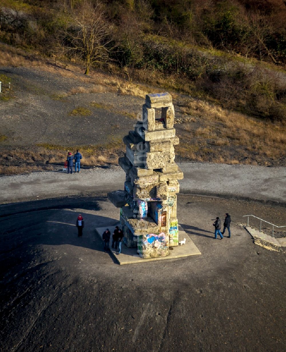 Luftaufnahme Gelsenkirchen - Landmarke Himmelstreppe des Künstlers Herman Prigann auf einer ehemaligen Abraumhalde in Gelsenkirchen im Bundesland Nordrhein-Westfalen