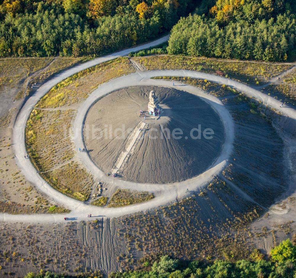 Gelsenkirchen von oben - Landmarke Himmelstreppe des Künstlers Herman Prigann auf einer ehemaligen Abraumhalde in Gelsenkirchen im Bundesland Nordrhein-Westfalen