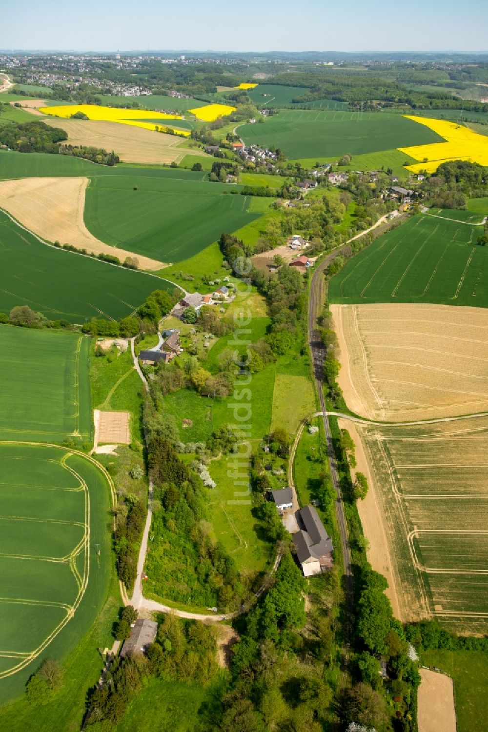 Luftaufnahme Heiligenhaus - Landschaft des Angertal südlich von Heiligenhaus im Bundesland Nordrhein-Westfalen