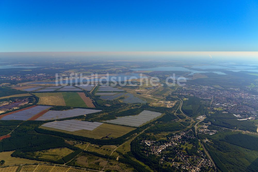 Senftenberg aus der Vogelperspektive: Landschaft mit Blick auf den Großräschner See bei Senftenberg im Bundesland Brandenburg, Deutschland