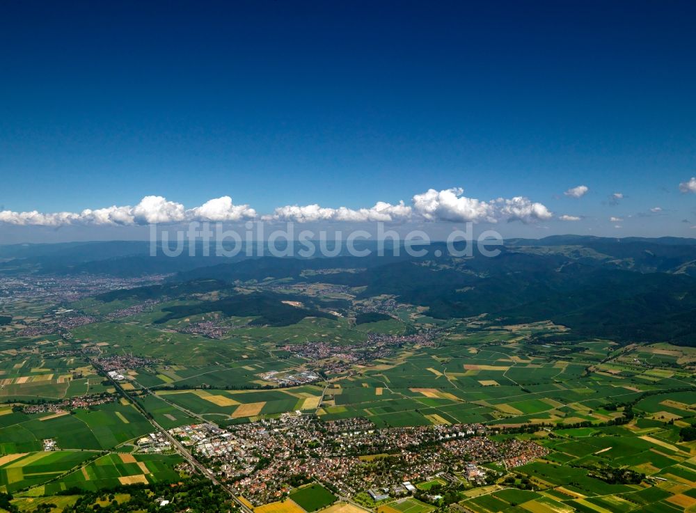 Luftbild Heitersheim - Landschaft von Feldern der Landwirtschaft bei Heitersheim im Bundesland Baden-Württemberg