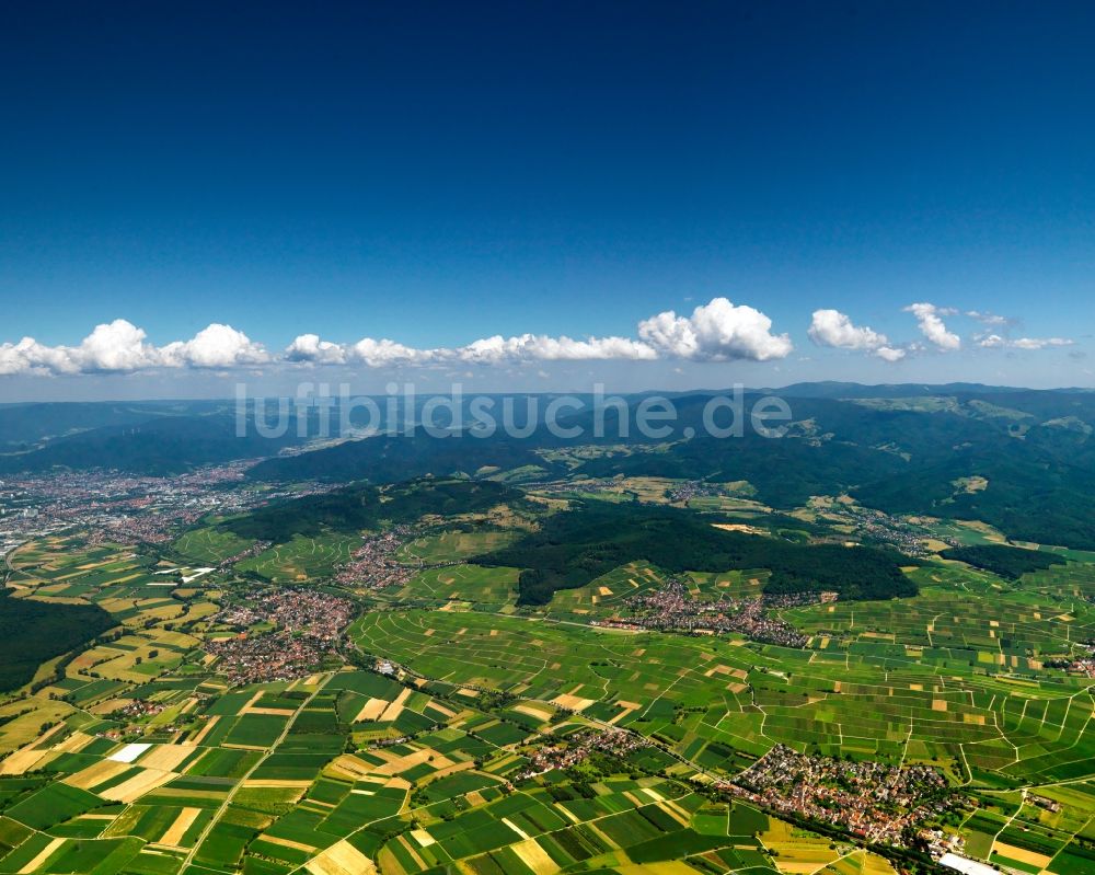 Luftaufnahme Heitersheim - Landschaft von Feldern der Landwirtschaft bei Heitersheim im Bundesland Baden-Württemberg