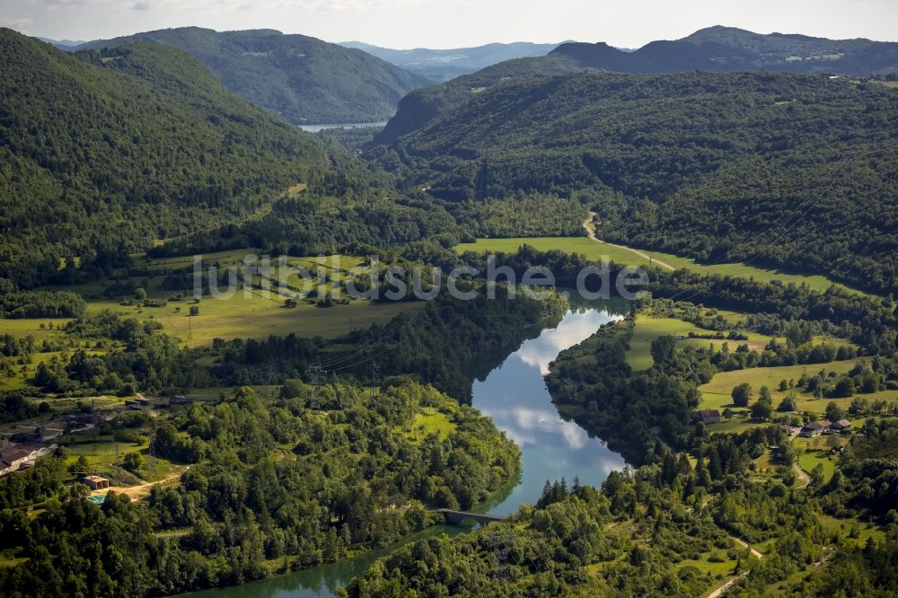 Luftbild Onoz - Landschaft des Flußverlaufes des Lain bei Onoz in Frankreich