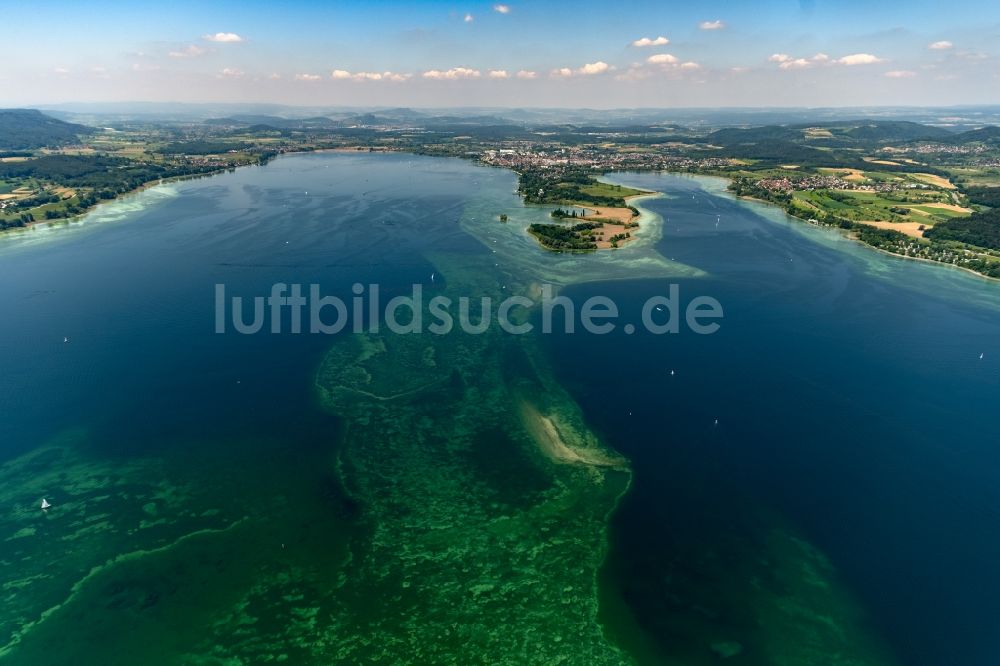 Radolfzell am Bodensee von oben - Landschaft von der Halbinsel Mettnau bei Radolfzell am Bodensee im Bundesland Baden-Württemberg, Deutschland