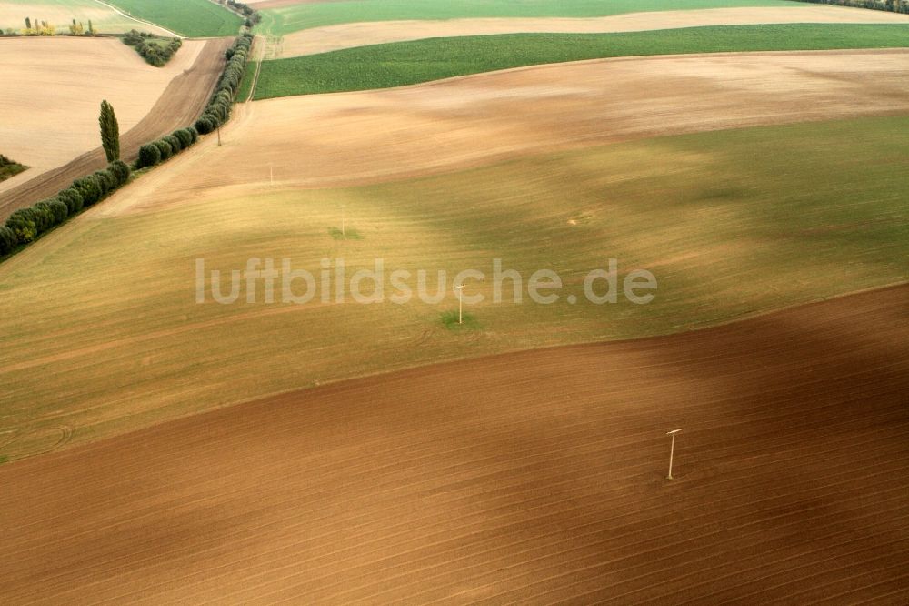 Luftbild Mühlhausen - Landschaft / Herbstlandschaft abgeernteter Felder am Stadtrand von Mühlhausen im Bundesland Thüringen