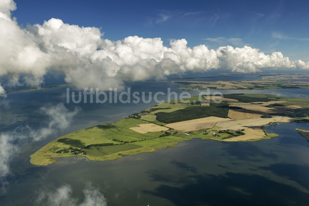 Ummanz von oben - Landschaft der Ostsee- Küste vor Ummanz auf der Insel Rügen im Bundesland Mecklenburg-Vorpommern