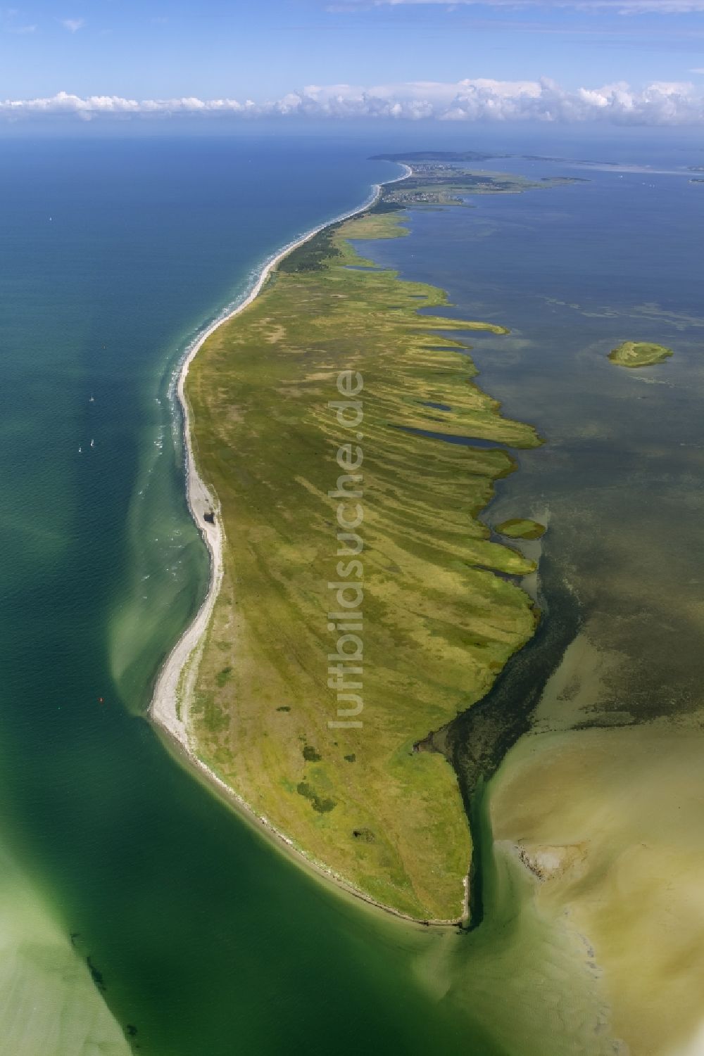 Luftaufnahme Klausdorf - Landschaft der Ostseeküste der Insel Hiddensee bei Klausdorf im Bundesland Mecklenburg-Vorpommernrn