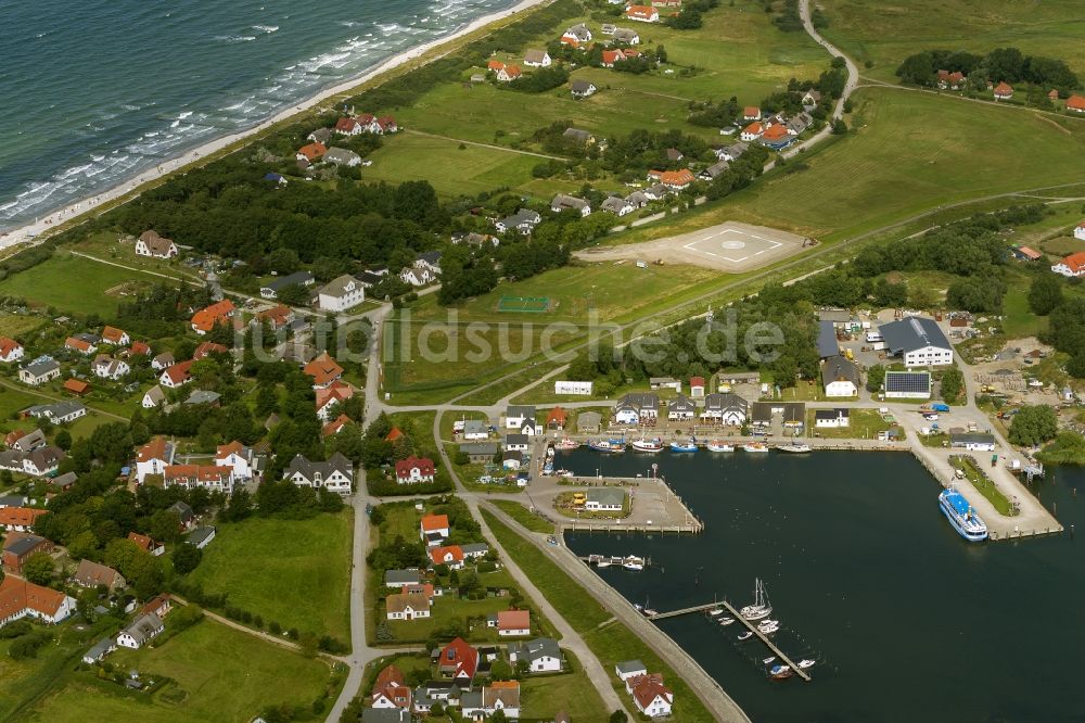 Luftaufnahme Vitte - Landschaft der Ostseeküste auf der Insel Hiddensee bei Vitte im Bundesland Mecklenburg-Vorpommern