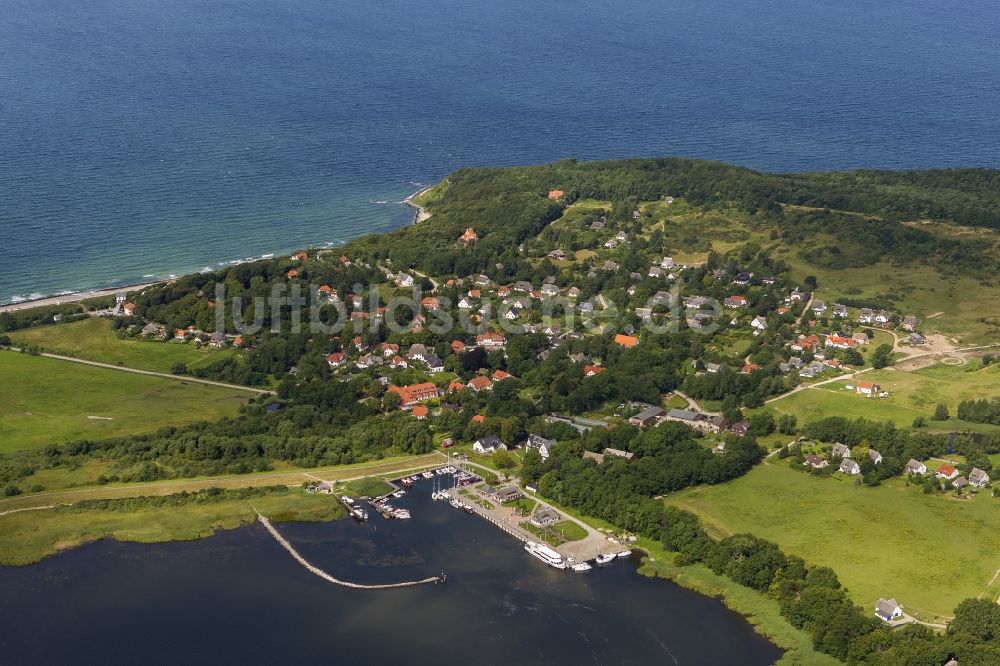 Vitte von oben - Landschaft der Ostseeküste auf der Insel Hiddensee bei Vitte im Bundesland Mecklenburg-Vorpommern