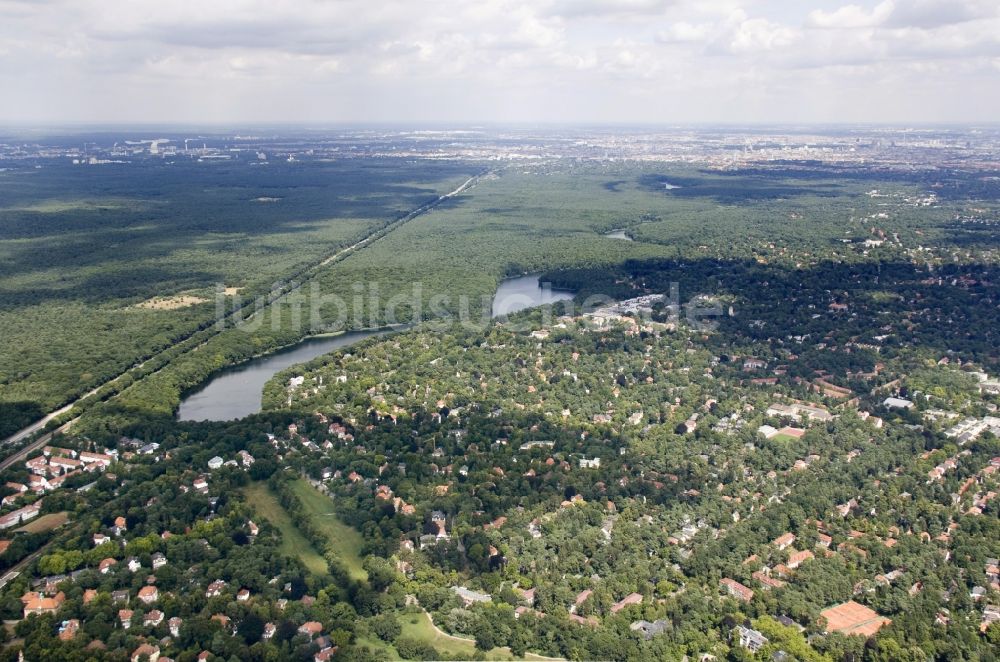 Luftbild Berlin - Landschaft der Seenkette am Schlachtensee Grunewald in Berlin