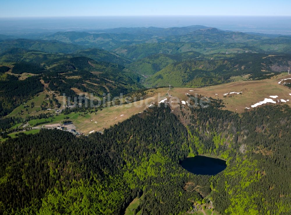 Luftbild Falkau - Landschaft vom Skigebiet und Wintersportzentrum Feldberg im Schwarzwald bei Falkau im Bundesland Baden-Württemberg