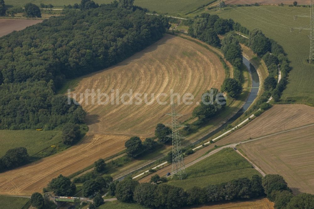 Castrop-Rauxel von oben - Landschaft vom Verlauf des Fluß es Emscher bei Castrop-Rauxel im Bundesland Nordrhein-Westfalen