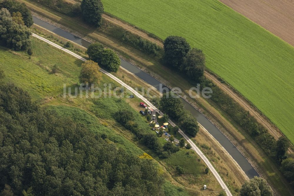 Luftaufnahme Castrop-Rauxel - Landschaft vom Verlauf des Fluß es Emscher bei Castrop-Rauxel im Bundesland Nordrhein-Westfalen