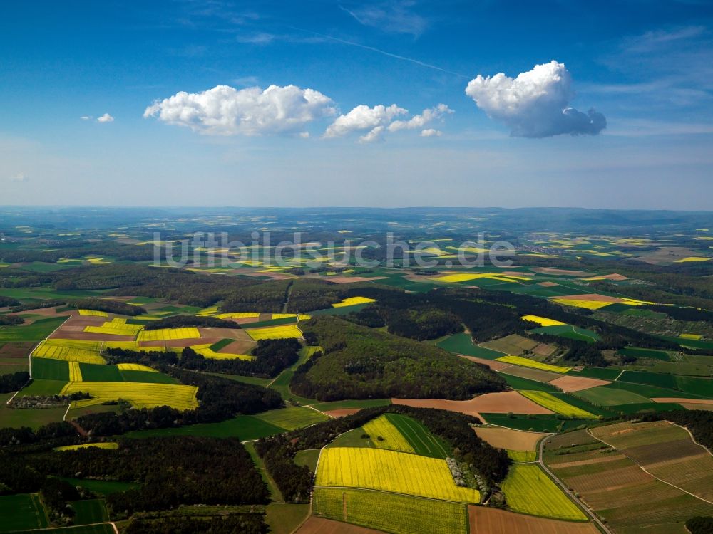 Margetshöchheim aus der Vogelperspektive: Landschaft im Westen von Margetshöchheim im Bundesland Bayern