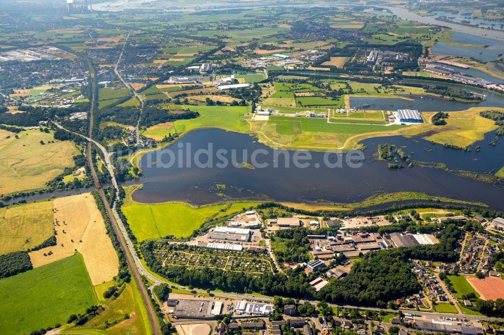 Wesel aus der Vogelperspektive: Landschaften der neu gestalteten Lippemündung in den Flußverlauf des Rhein bei Wesel im Bundesland Nordrhein-Westfalen