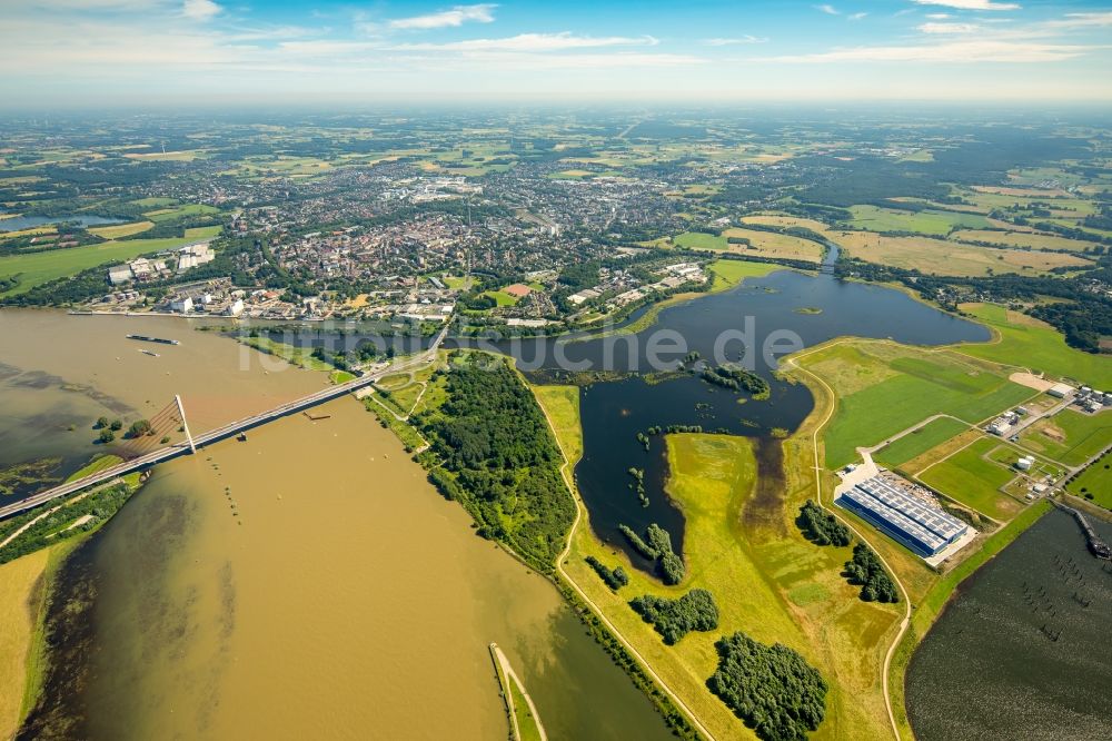 Luftaufnahme Wesel - Landschaften der neu gestalteten Lippemündungsraum in den Flußverlauf des Rhein bei Wesel im Bundesland Nordrhein-Westfalen