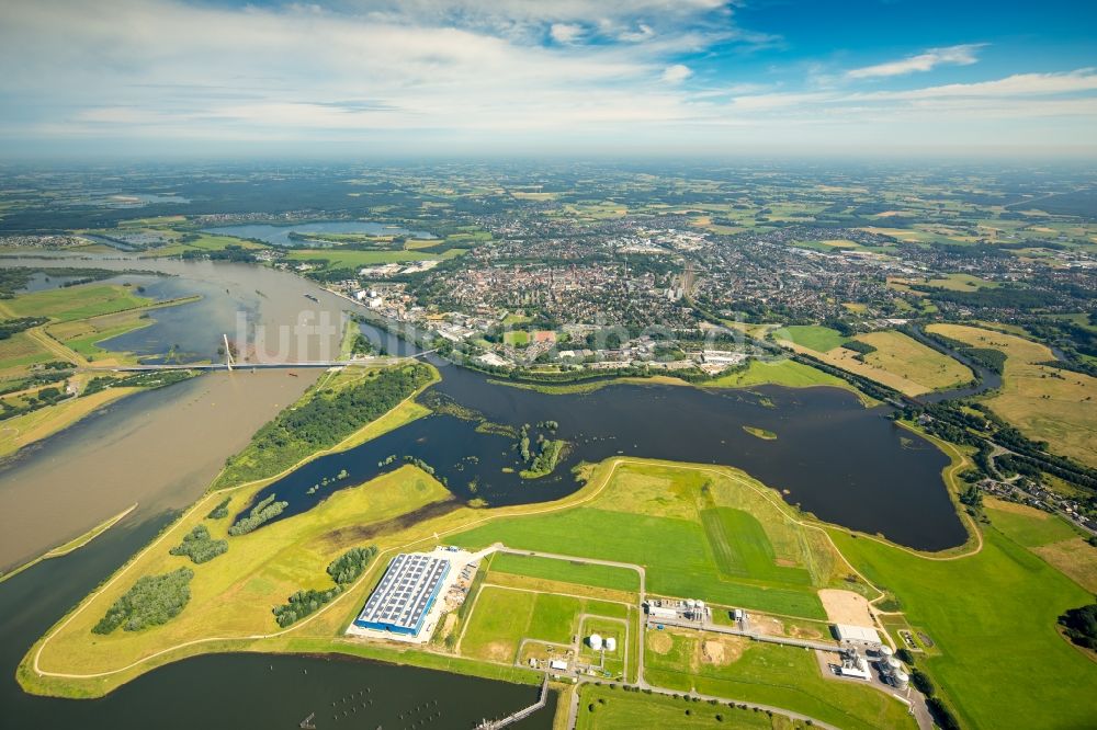 Luftbild Wesel - Landschaften der neu gestalteten Lippemündungsraum in den Flußverlauf des Rhein bei Wesel im Bundesland Nordrhein-Westfalen