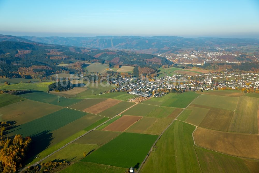 Luftbild Finnentrop - Landwirtschaftliche Fläche im Osten von Finnentrop im Bundesland Nordrhein-Westfalen