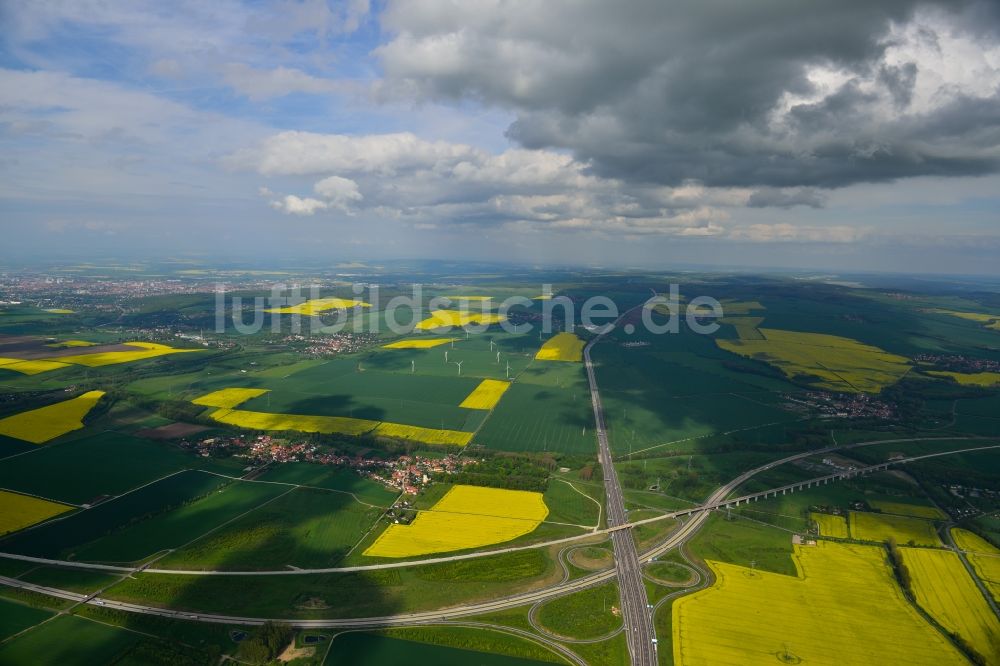 Ichtershausen aus der Vogelperspektive: Landwirtschaftliche Nutzflächen bei Ichtershausen im Bundesland Thüringen