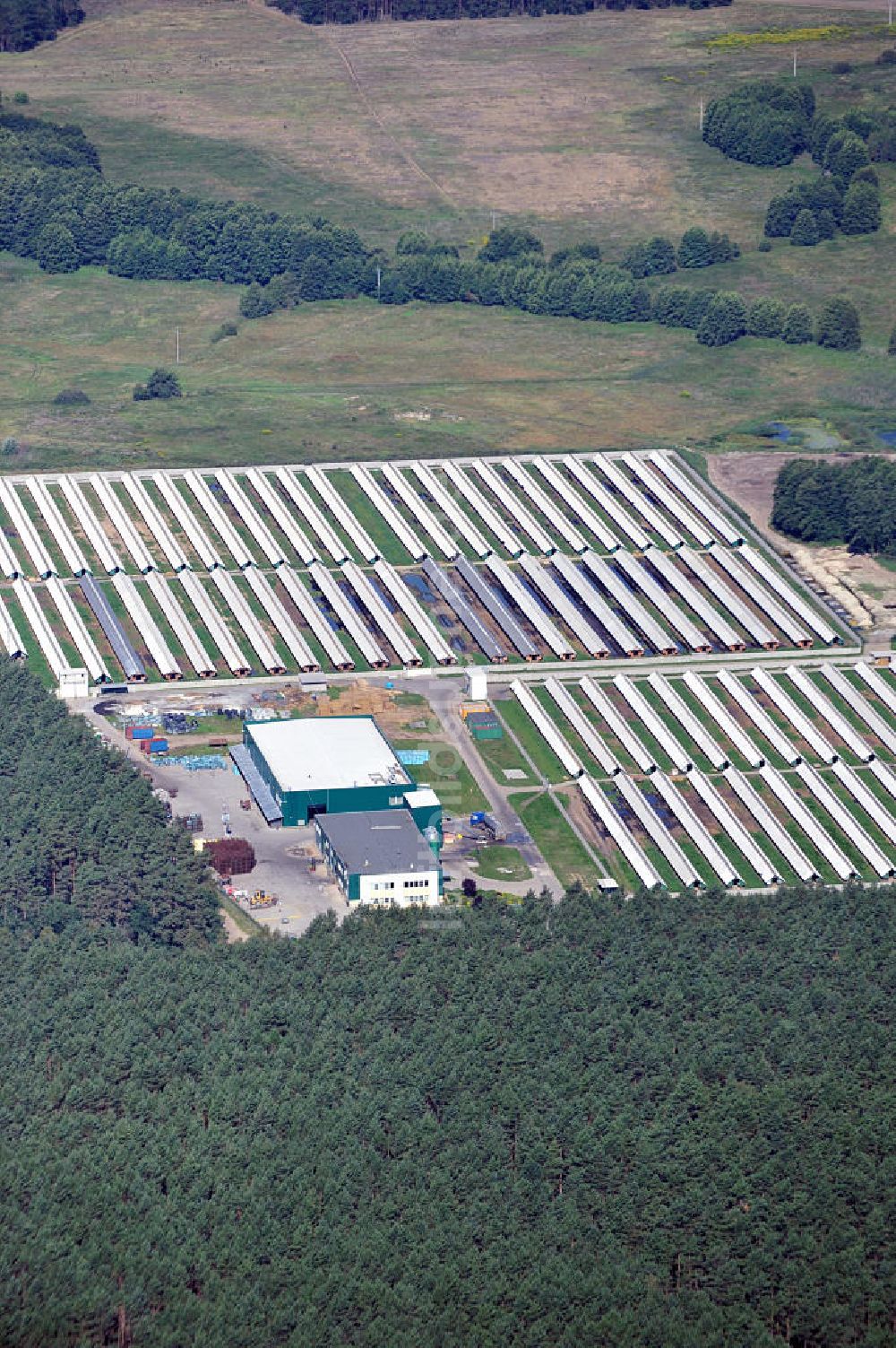 SONNENBURG / SLONSK aus der Vogelperspektive: Landwirtschaftsbetrieb in Sonnenburg in der Provinz Lebus