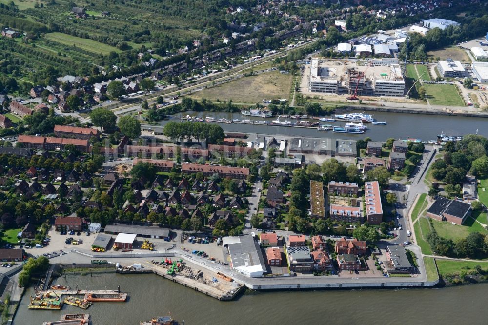 Hamburg aus der Vogelperspektive: Landzunge zwischen Steendiekkanal und Köhlfleet in Hamburg-Finkenwerder