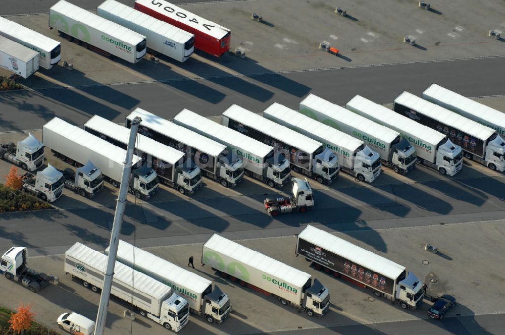 Luftaufnahme Leppersdorf - Lastkraftwagen der Sachsenmilch-Molkerei bei Leppersdorf