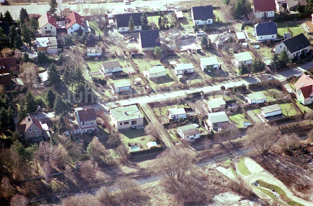 Luftbild Berlin-Mahlsdorf - Laubenkolonie an der Lenbachstraße an der Wuhle südlich der B1 in Berlin Mahlsdorf