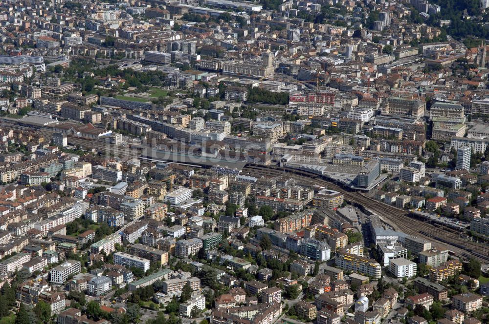 Luftbild Lausanne - Lausanne Stadtansicht mit Bahnhof